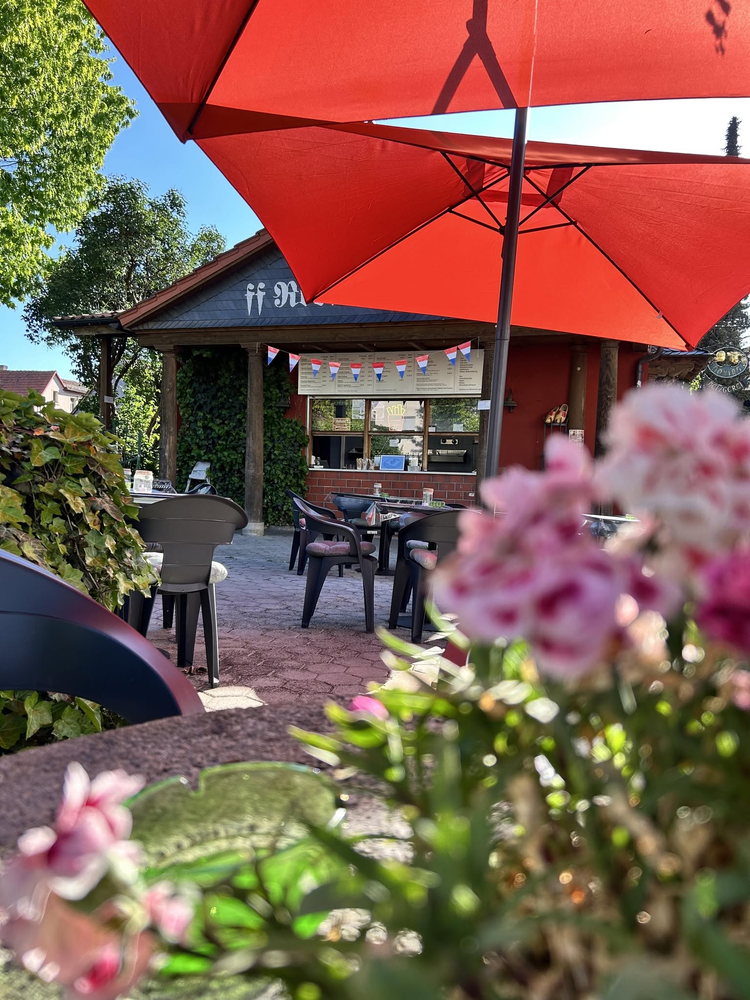 Van de Friet – Terrasse vom Fritti Garten in Kronach